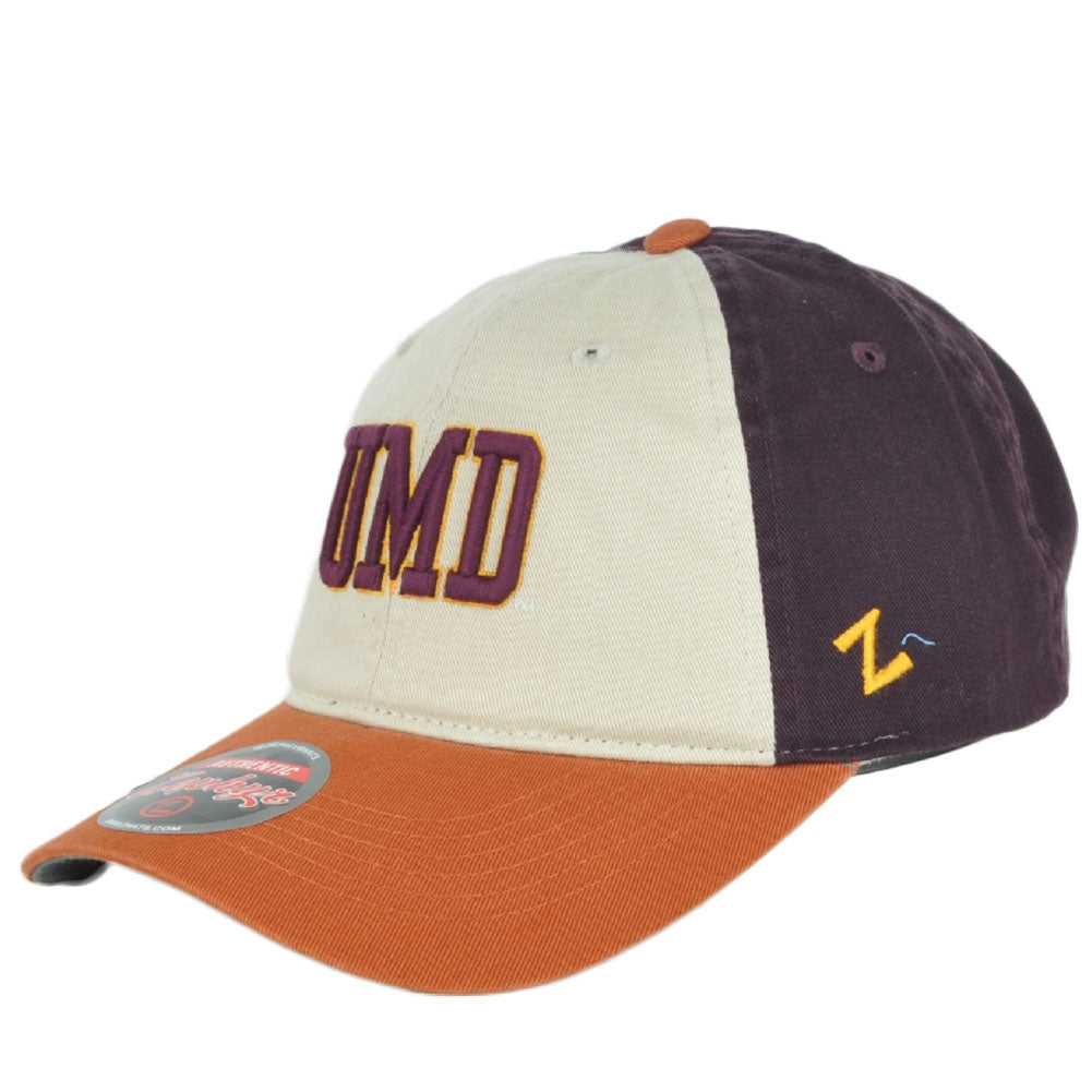 NCAA Zephyr Minnesota-Duluth Bulldogs UMD Adjustable Adult Curved Bill Hat Cap