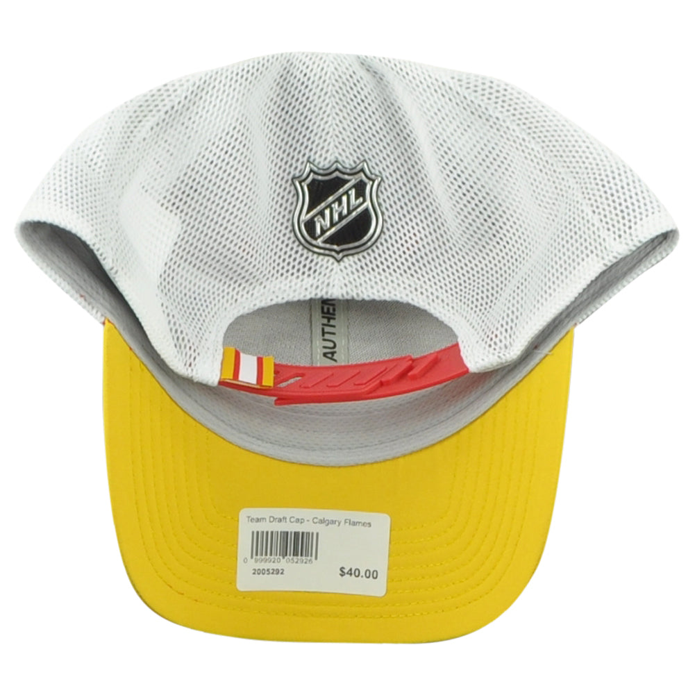 NHL Fanatics Authentic Pro Calgary Flames Adults Adjustable Mesh Trucker Hat Cap